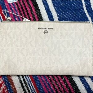 White Michael Kors Clutch